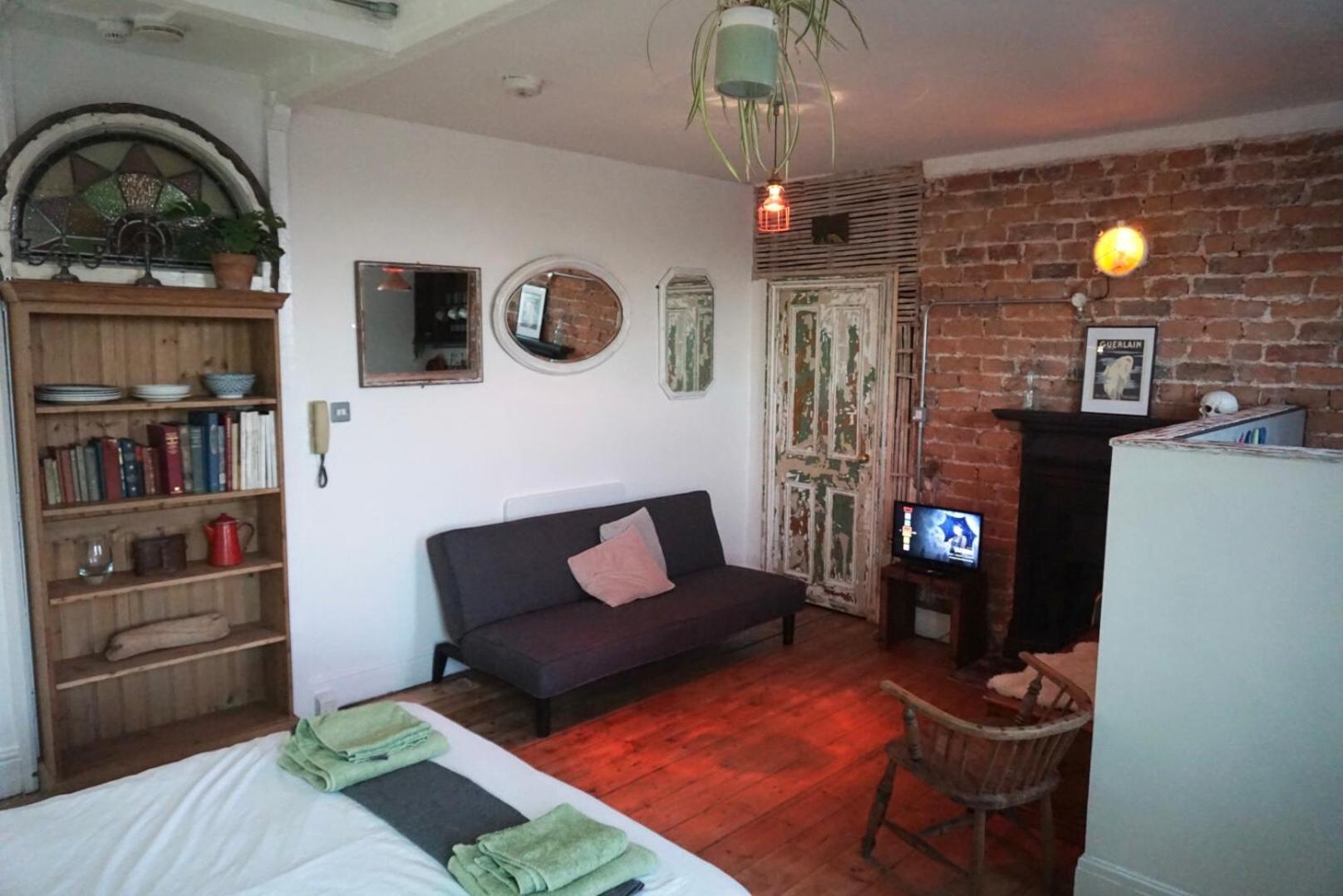 סקארבורו New! Castle View Studio Apartment מראה חיצוני תמונה